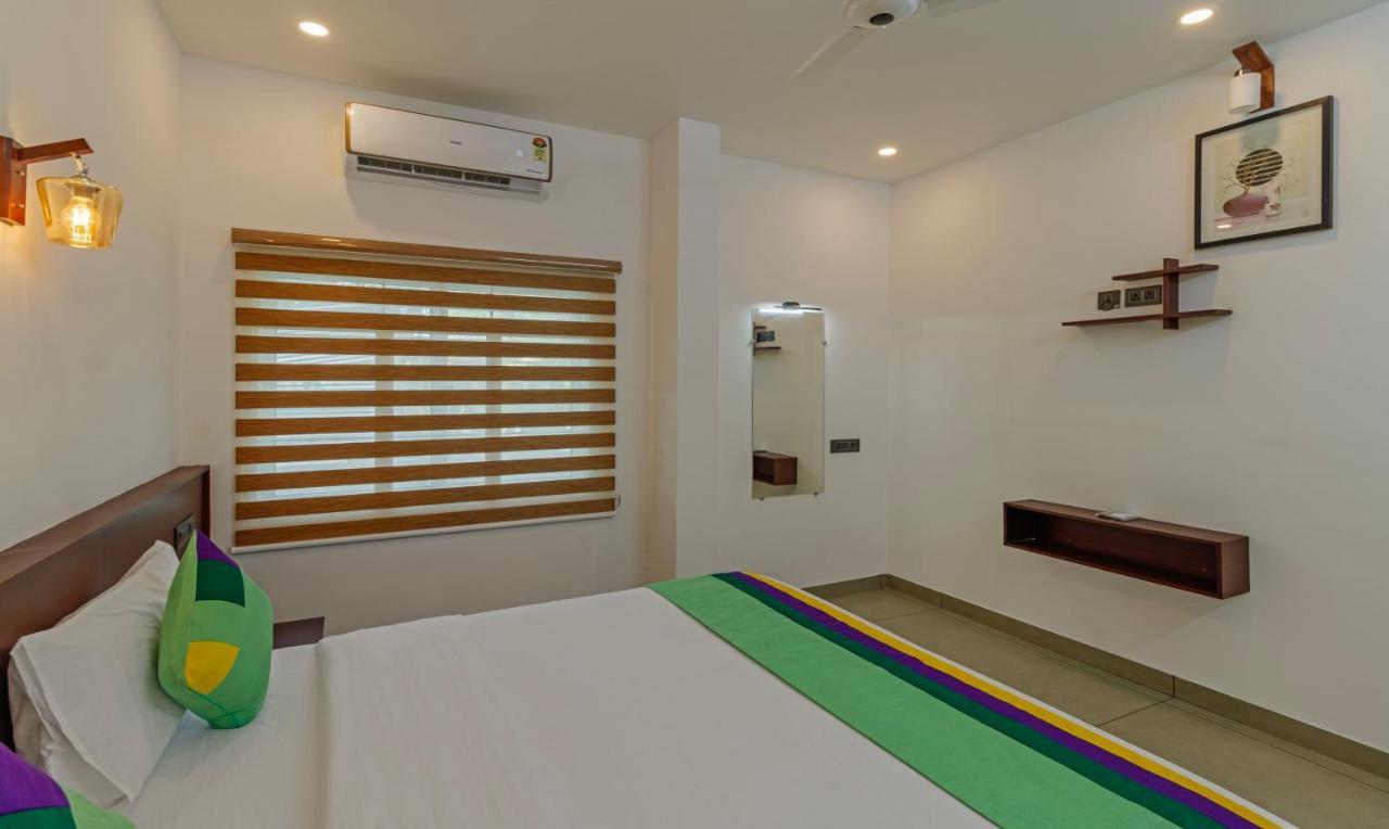 Treebo Amigos Residency Cochin Airport Hotel Kochi Ngoại thất bức ảnh