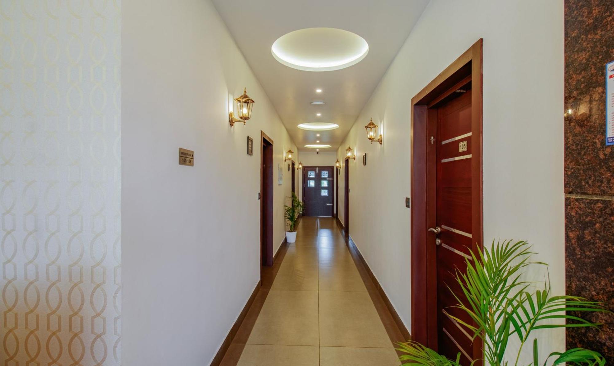Treebo Amigos Residency Cochin Airport Hotel Kochi Ngoại thất bức ảnh